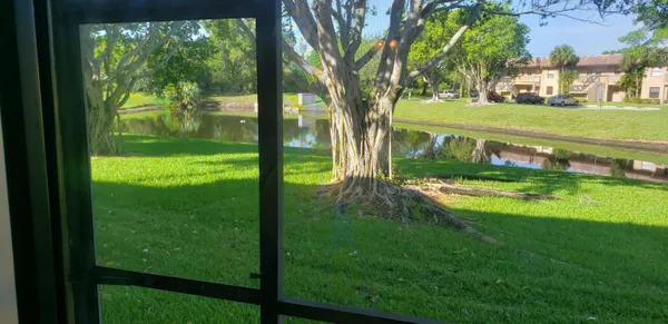 $2,000 | 6660 Somerset Drive, Unit 104, Boca Raton, FL 33433