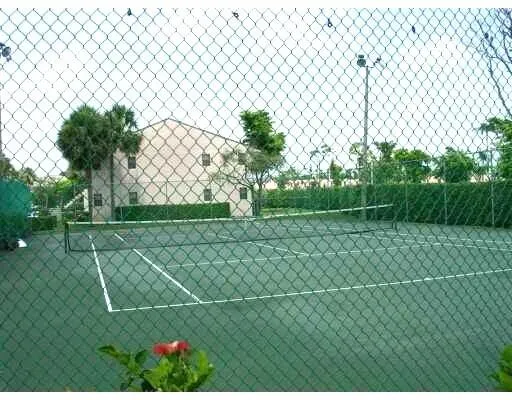 $2,000 | 6660 Somerset Drive, Unit 104, Boca Raton, FL 33433