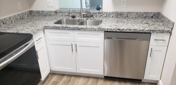 $2,000 | 6660 Somerset Drive, Unit 104, Boca Raton, FL 33433