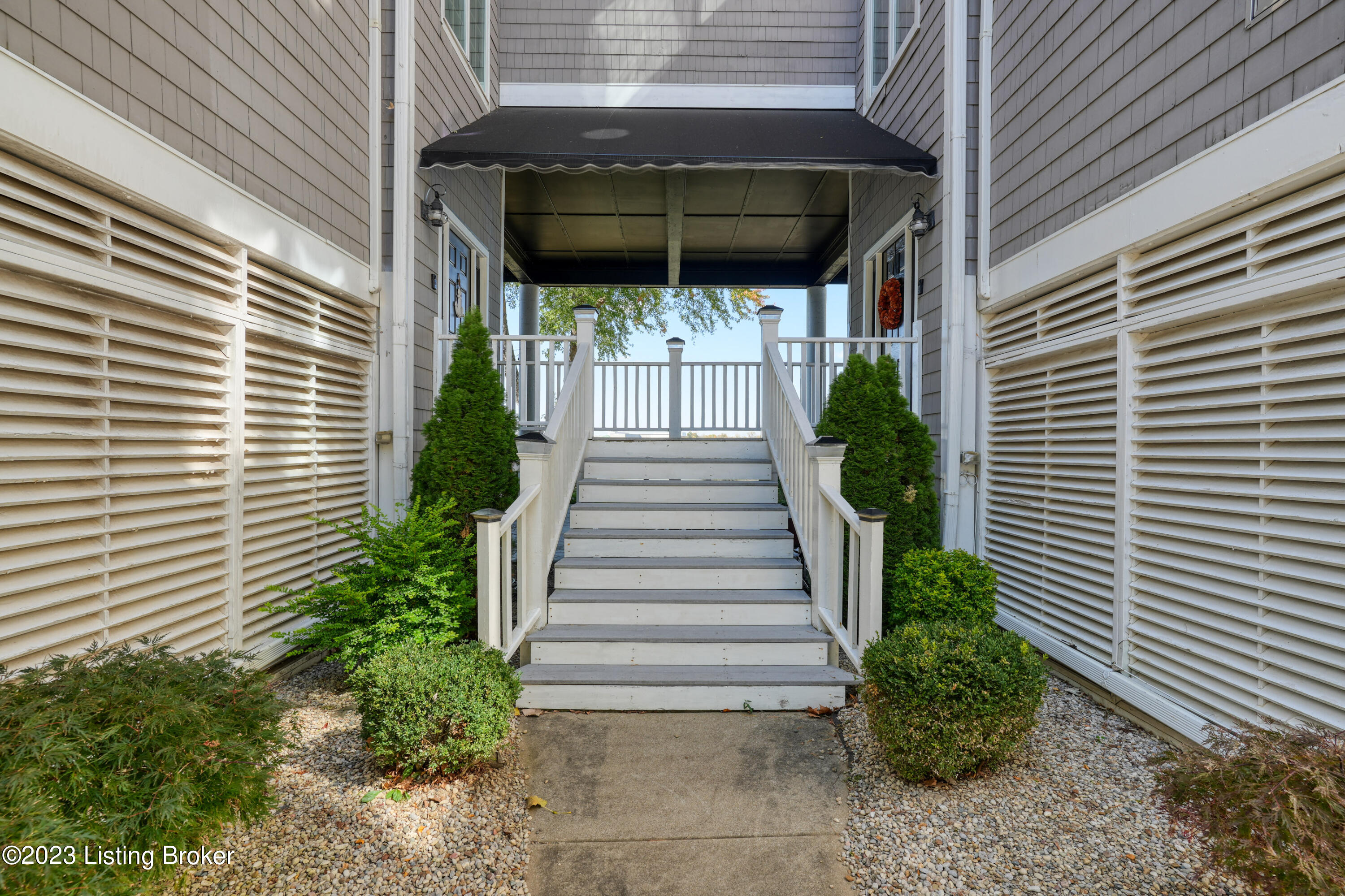5337 Juniper Beach Road Prospect, KY 40059 - Photo 3 of 36 Private entrance