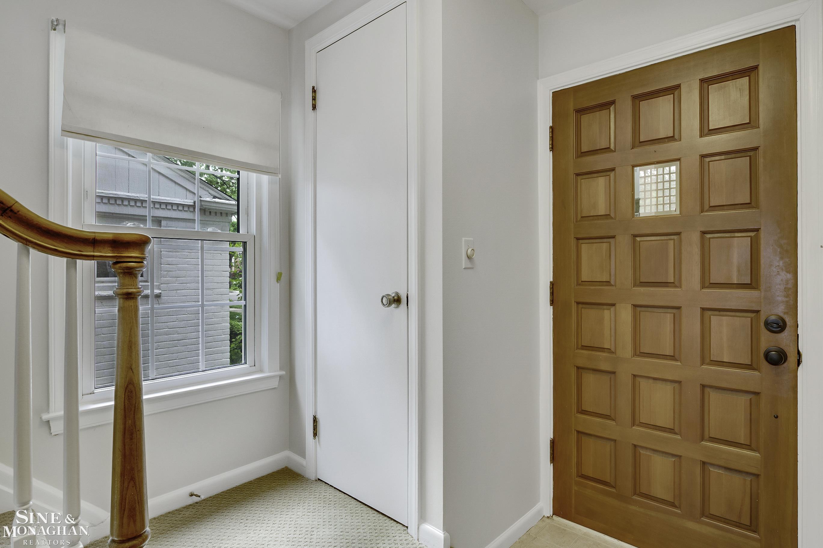 308 Merriweather Road Grosse Pointe Farms, MI 48236 - Photo 4 of 36