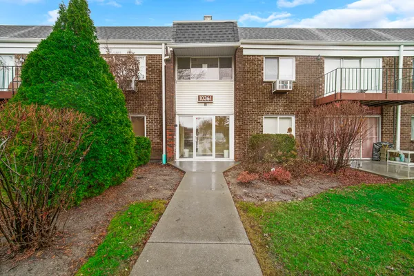 $2,500 | 10361 Dearlove Road, Unit 1I, Glenview, IL 60025