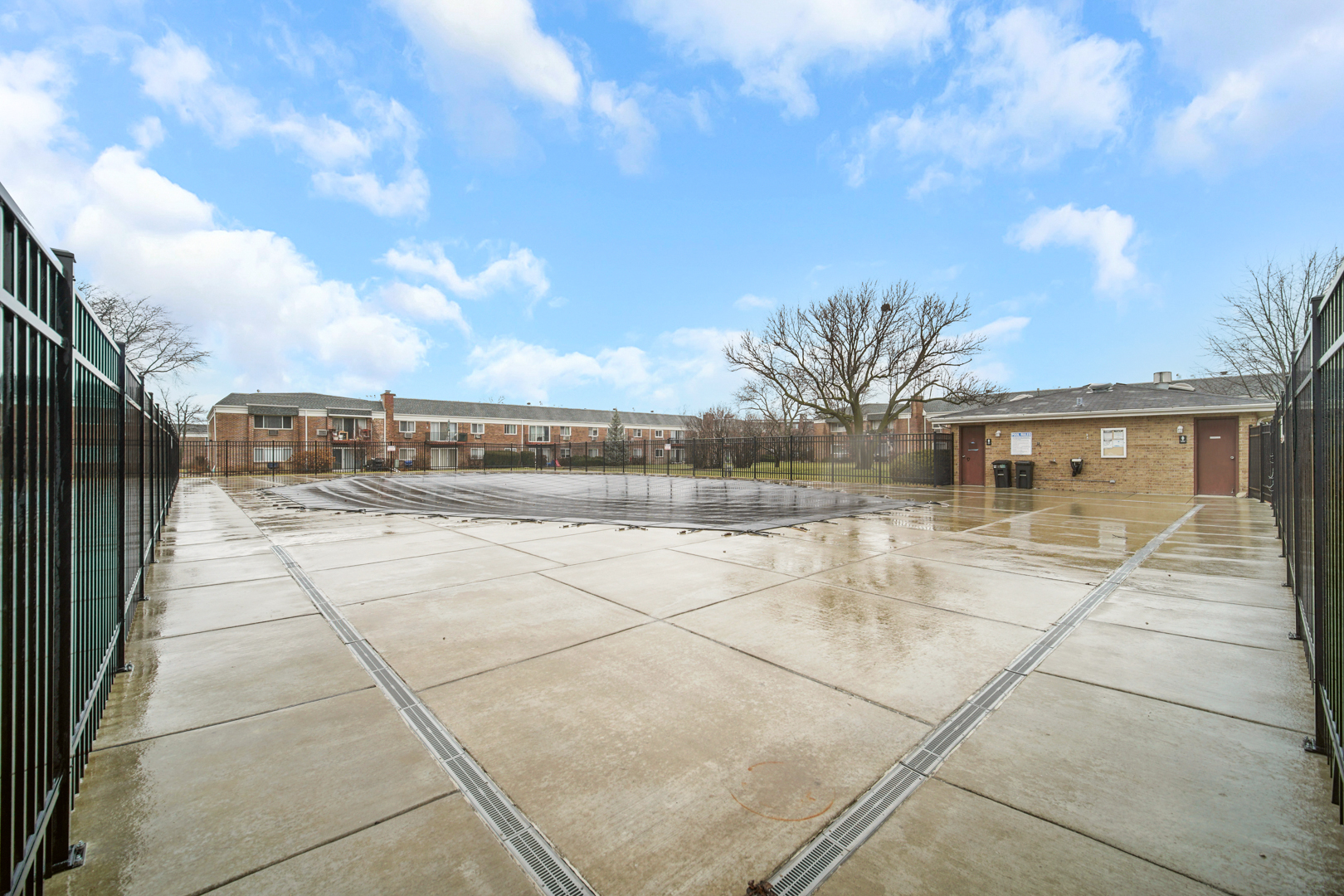 10361 Dearlove Road, Unit 1I Glenview, IL 60025 - Photo 12 of 13