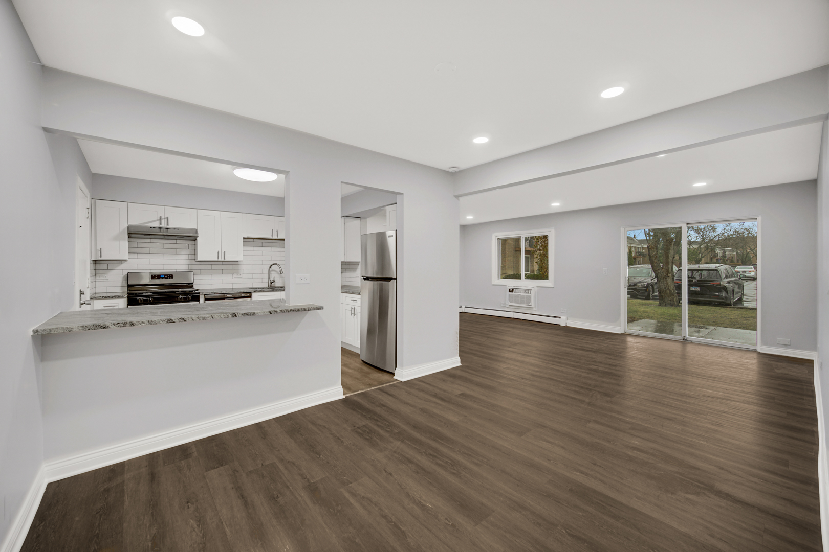 10361 Dearlove Road, Unit 1I Glenview, IL 60025 - Photo 4 of 13