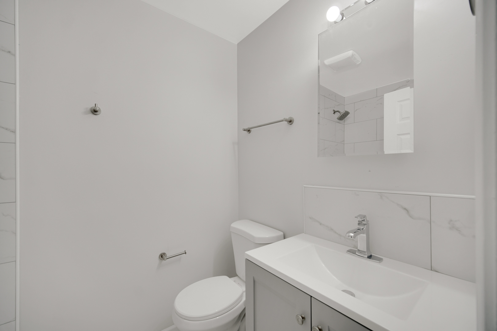 10361 Dearlove Road, Unit 1I Glenview, IL 60025 - Photo 9 of 13