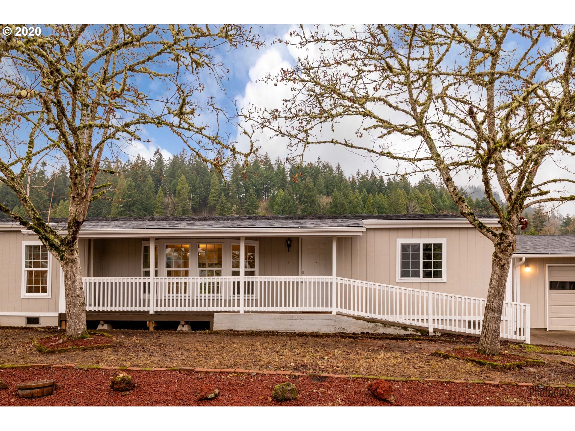 1053 South 58th Street Springfield, OR 97478 - Photo 2 of 32 a view of front a house with a yard