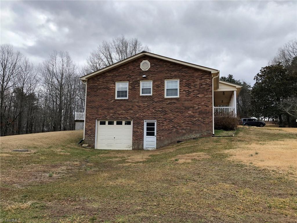1512 Marshall Smith Road King, NC 27021 - Photo 8 of 50