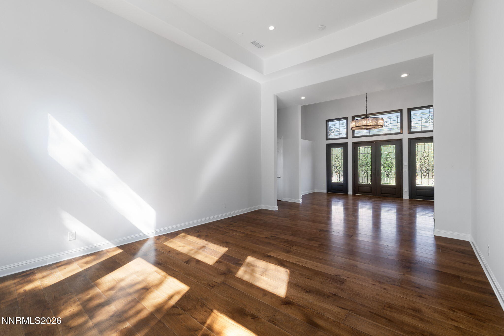 2-web-or-mls-1180 Paddock Ln-3