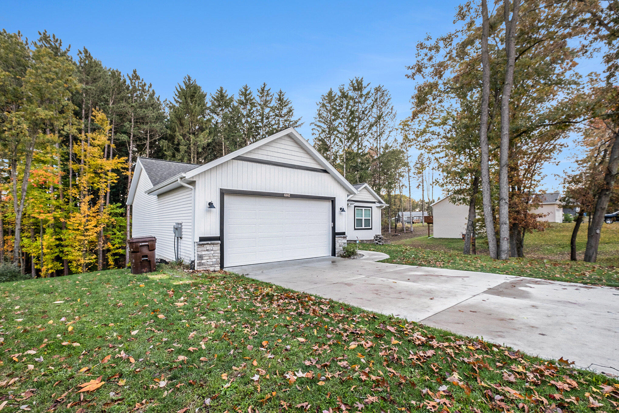13142 Spruce Ridge Drive Northeast Gowen, MI 49326 - Photo 4 of 28 exterior