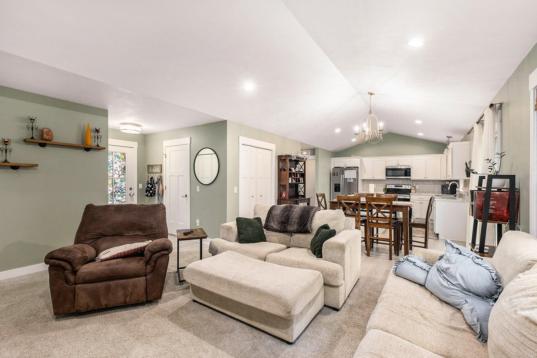 13142 Spruce Ridge Drive Northeast Gowen, MI 49326 - Photo 8 of 28 living room