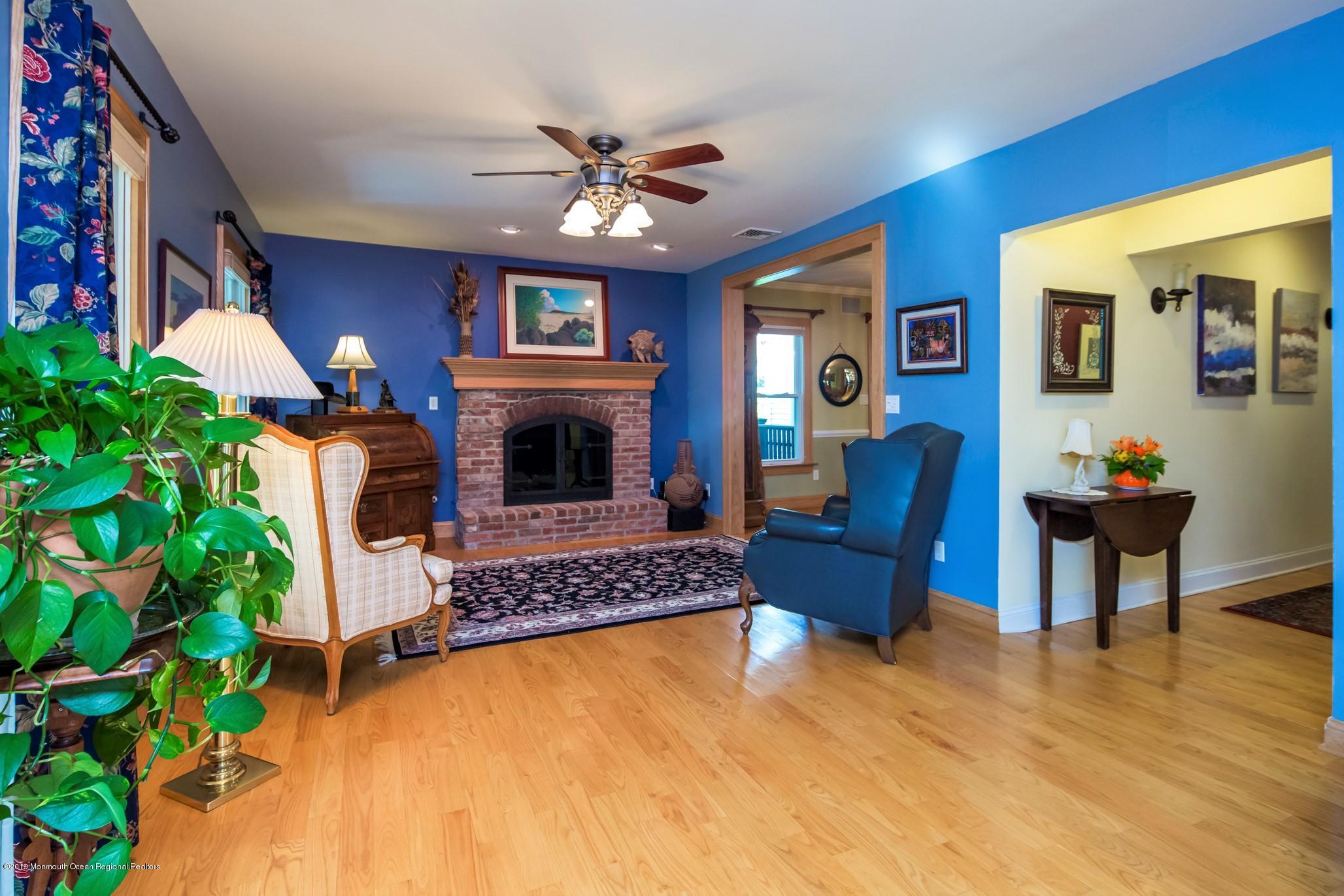 134 Sleepy Hollow Road Red Bank, NJ 07701 - Photo 12 of 57 Sitting Room