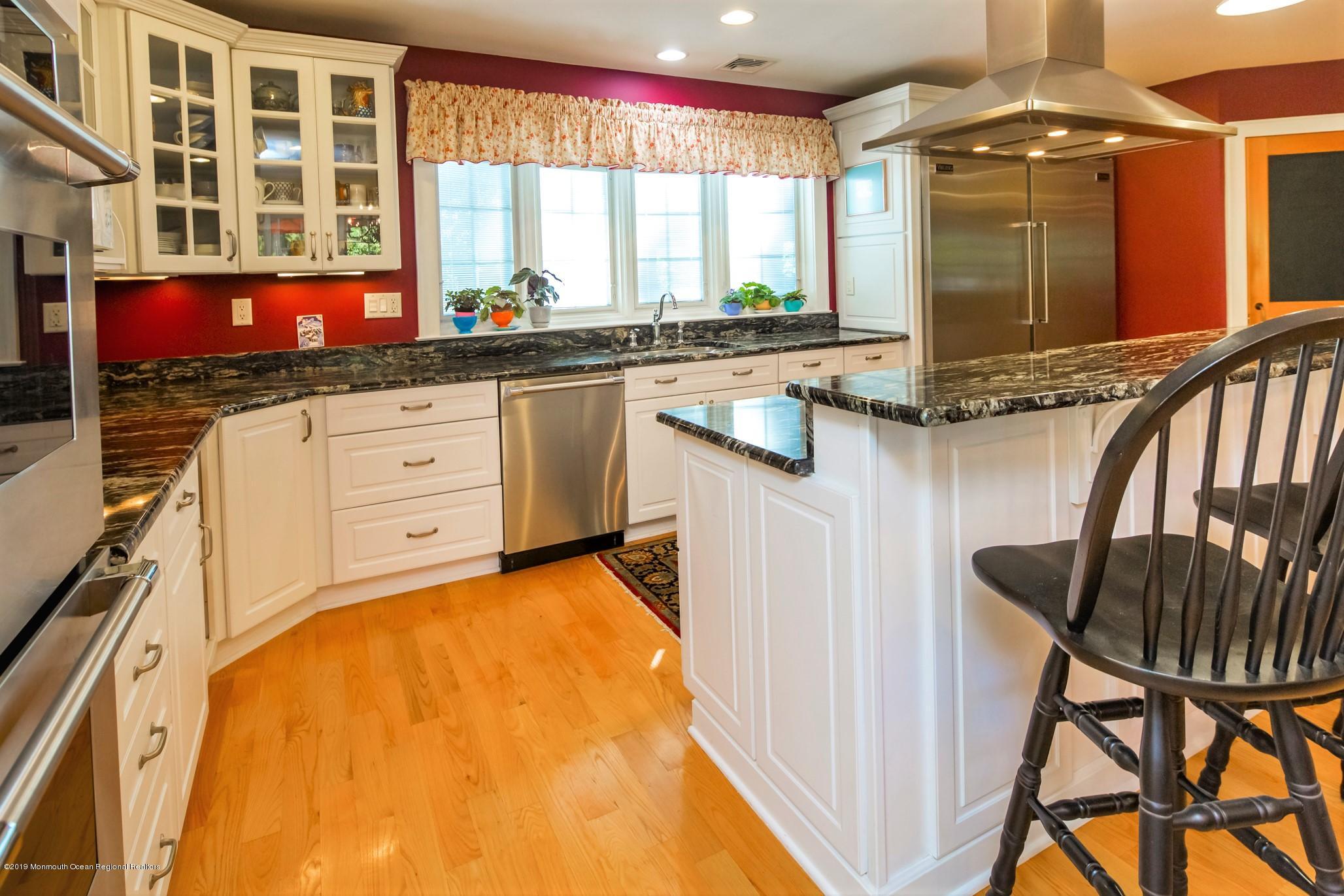 134 Sleepy Hollow Road Red Bank, NJ 07701 - Photo 22 of 57 Kitchen 4