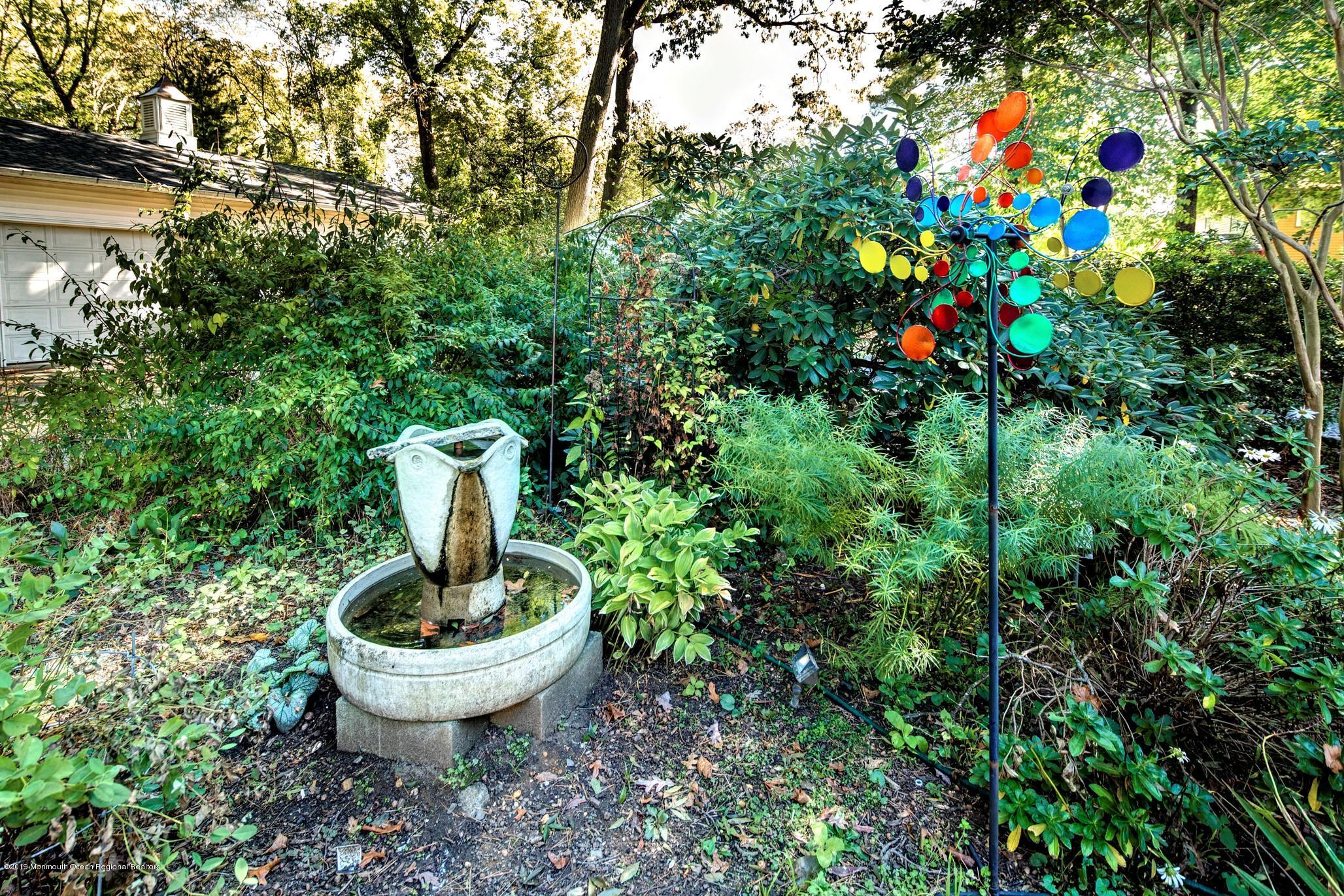 134 Sleepy Hollow Road Red Bank, NJ 07701 - Photo 53 of 57 Fountain