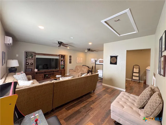 $3,000 | 200 San Juan, Canyon Lake, TX 78133