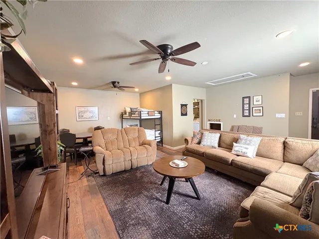 $3,000 | 200 San Juan, Canyon Lake, TX 78133