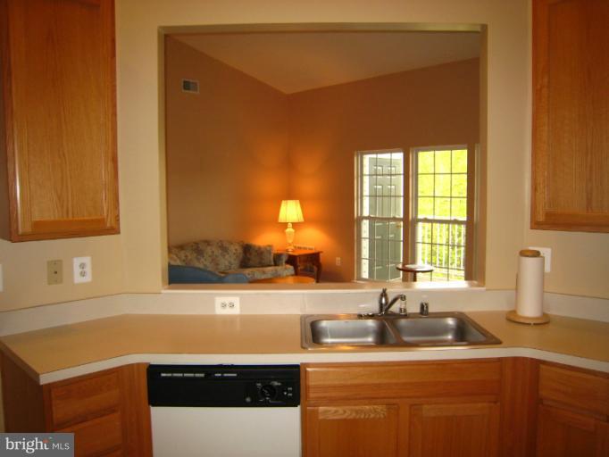 9603 Haven Farm Road, Unit 9603L Perry Hall, MD 21128 - Photo 3 of 16 Kitchen