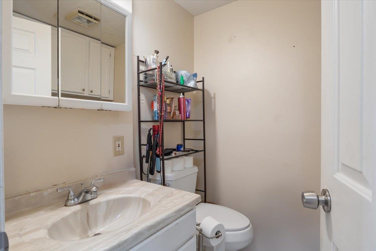 9 Pine Meadows Drive Exeter, NH 03833 - Photo 12 of 24