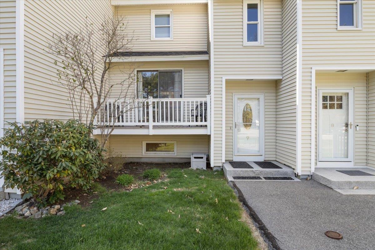 9 Pine Meadows Drive Exeter, NH 03833 - Photo 2 of 24