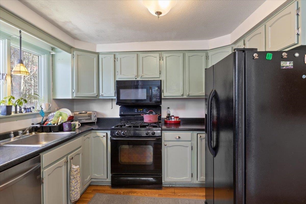 9 Pine Meadows Drive Exeter, NH 03833 - Photo 10 of 24