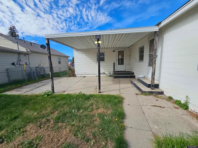 $195,000 | 1717 East E Street, Torrington, WY 82240