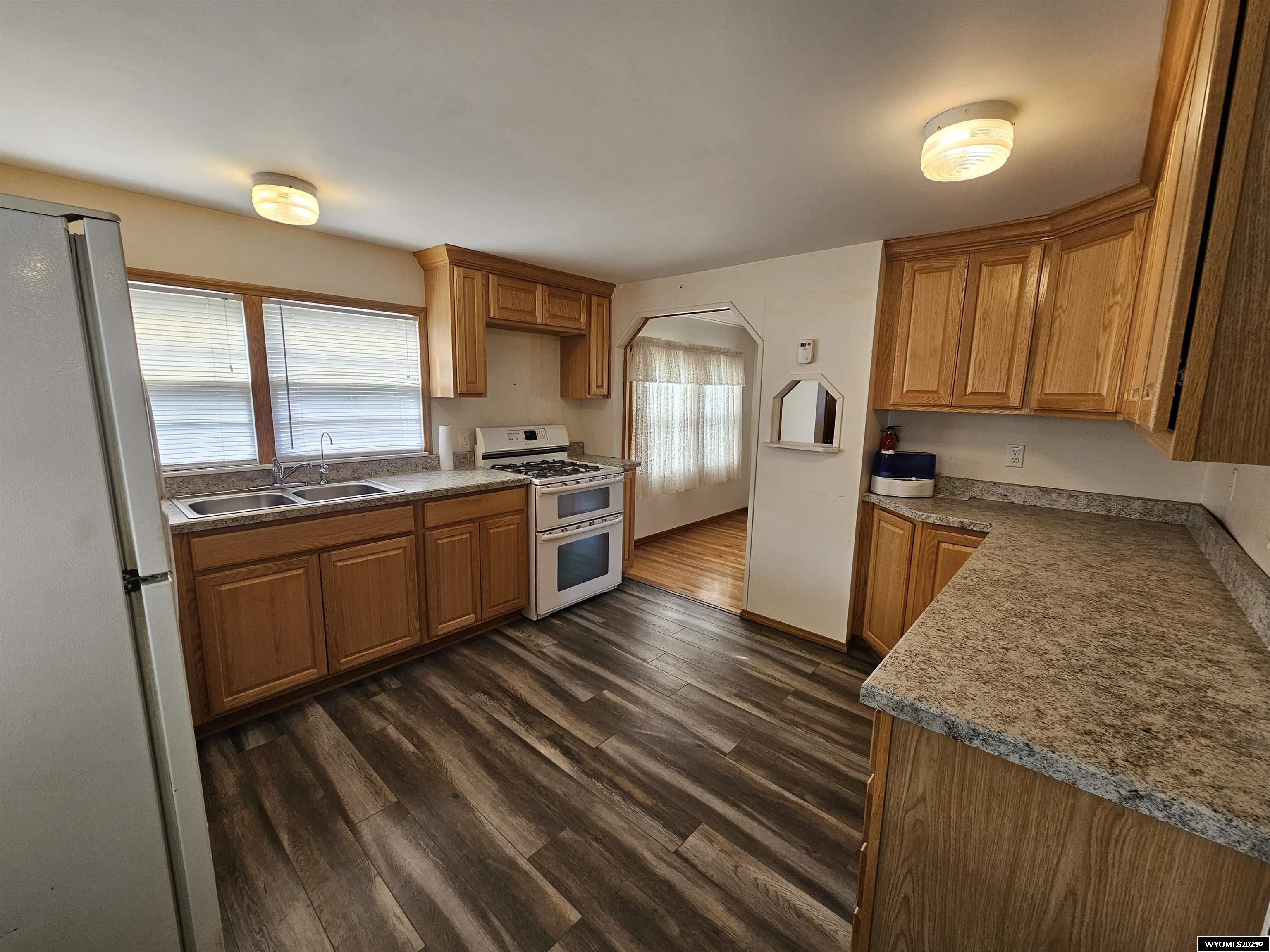 1717 East E Street Torrington, WY 82240 - Photo 4 of 19