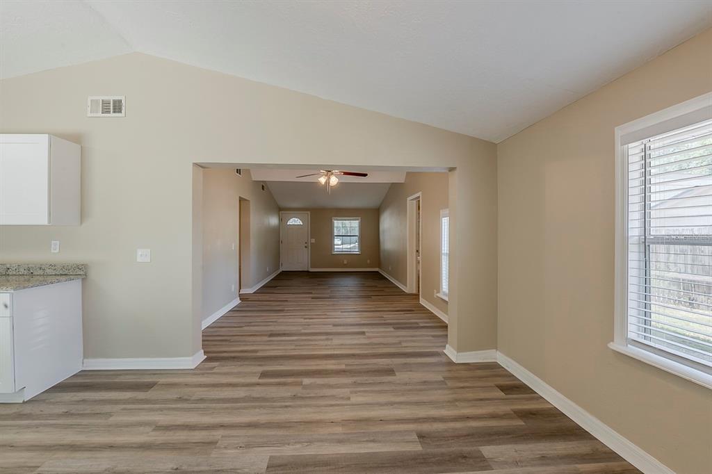 1084 Doyle Road Deltona, FL 32725 - Photo 17 of 45 Gallery Image 17