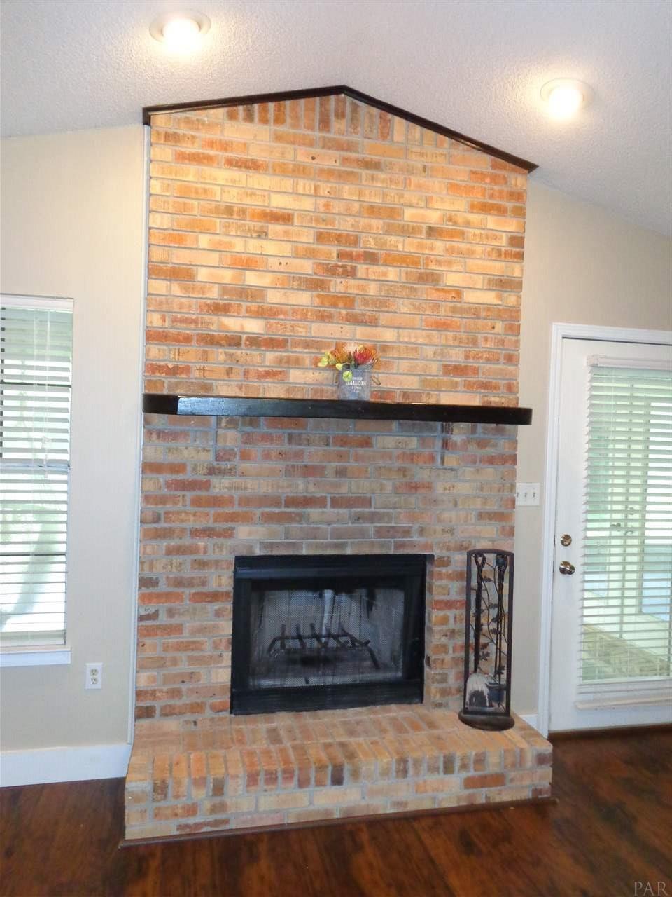 2435 Valley Road Navarre, FL 32566 - Photo 6 of 28