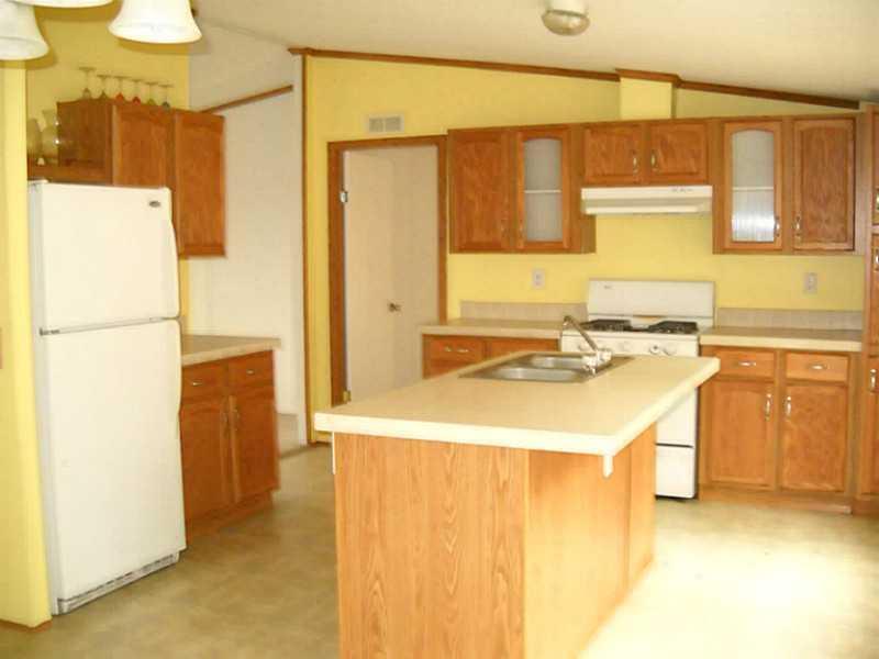 69 Ridge Road Warren, ME 04864 - Photo 4 of 6 Kitchen.