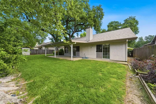 $448,000 | 3764 Eagle Parkway, Redding, CA 96001