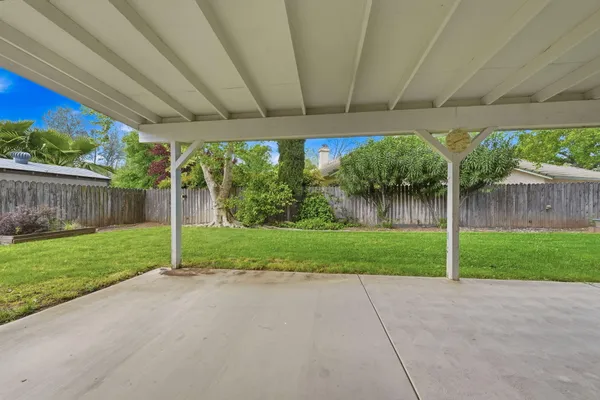 $448,000 | 3764 Eagle Parkway, Redding, CA 96001