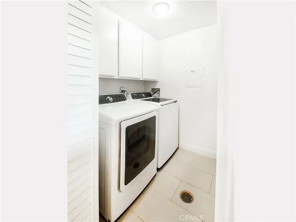 $789,000 | 2559 Plaza Del Amo, Unit 205, Torrance, CA 90503