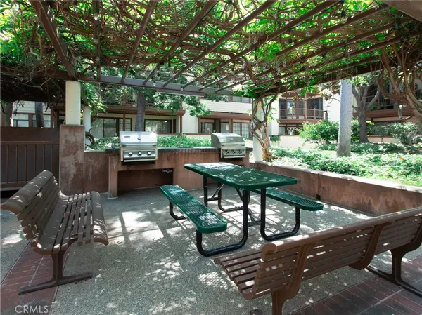 $789,000 | 2559 Plaza Del Amo, Unit 205, Torrance, CA 90503