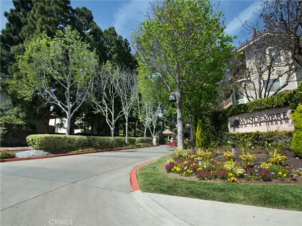 $789,000 | 2559 Plaza Del Amo, Unit 205, Torrance, CA 90503