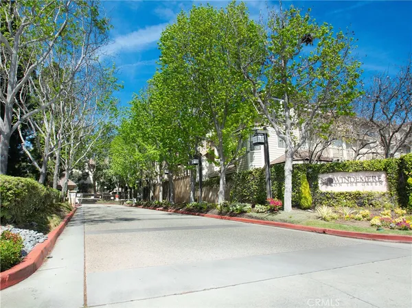 $789,000 | 2559 Plaza Del Amo, Unit 205, Torrance, CA 90503