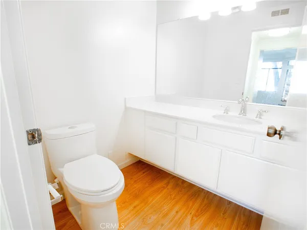 $789,000 | 2559 Plaza Del Amo, Unit 205, Torrance, CA 90503