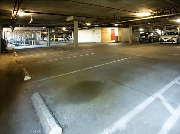 $789,000 | 2559 Plaza Del Amo, Unit 205, Torrance, CA 90503