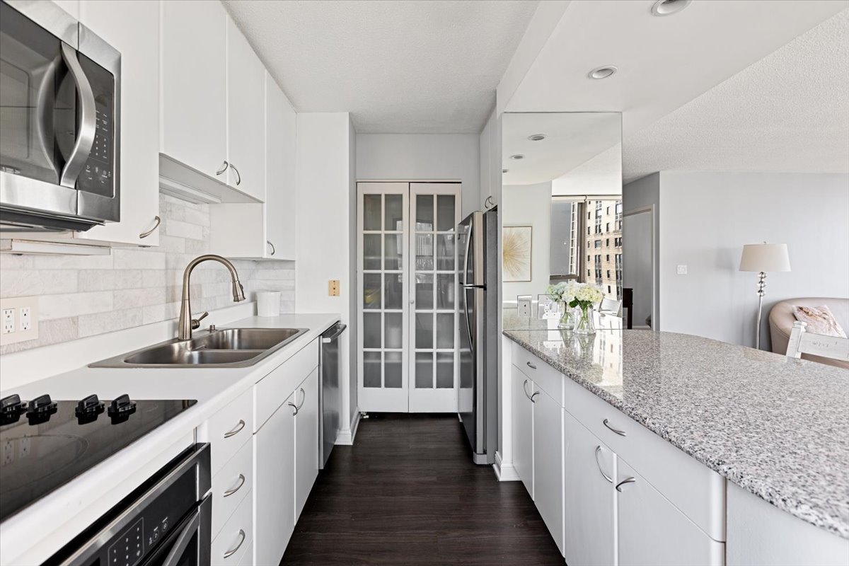 1313 North Ritchie Court, Unit 2307 Chicago, IL 60610 - Photo 16 of 36