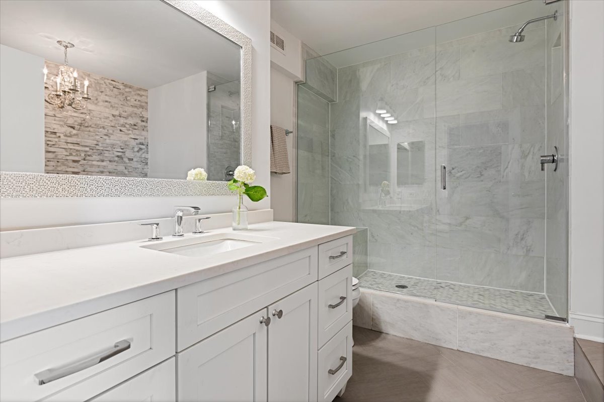 1313 North Ritchie Court, Unit 2307 Chicago, IL 60610 - Photo 24 of 36