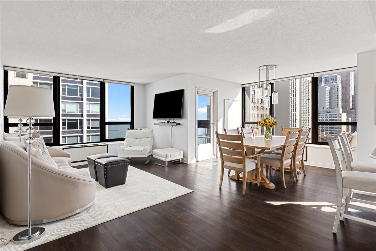 1313 North Ritchie Court, Unit 2307 Chicago, IL 60610 - Photo 3 of 36