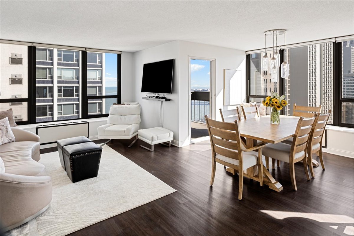 1313 North Ritchie Court, Unit 2307 Chicago, IL 60610 - Photo 4 of 36