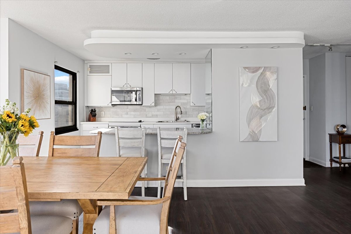 1313 North Ritchie Court, Unit 2307 Chicago, IL 60610 - Photo 7 of 36