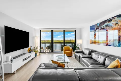 $949,000 | 2003 North Ocean Boulevard, Unit 904, Boca Raton, FL 33431