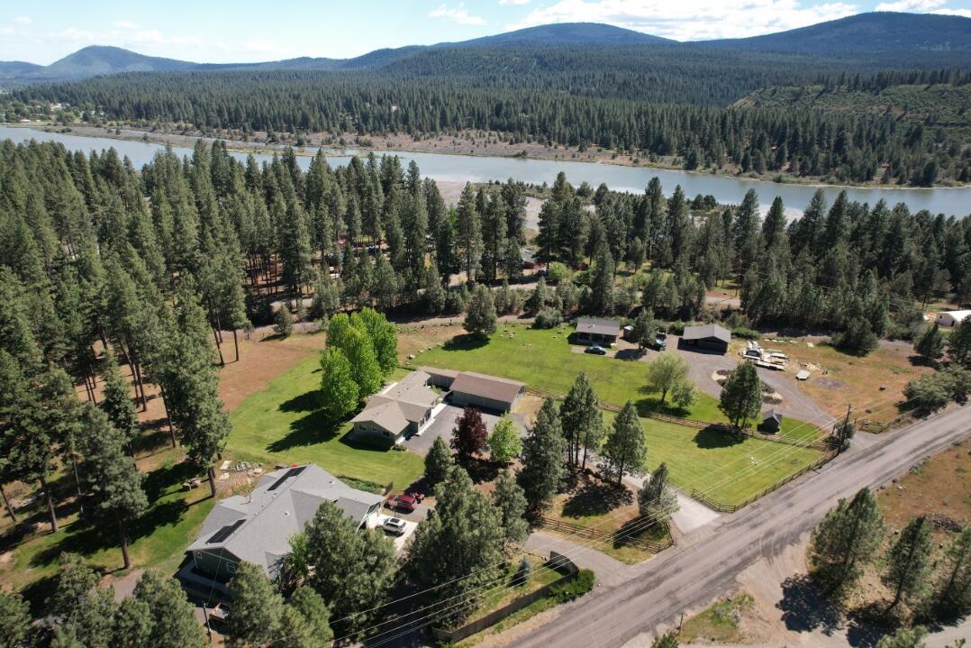 9871 Old Wagon Road Klamath Falls, OR 97601 - Photo 31 of 32 83946