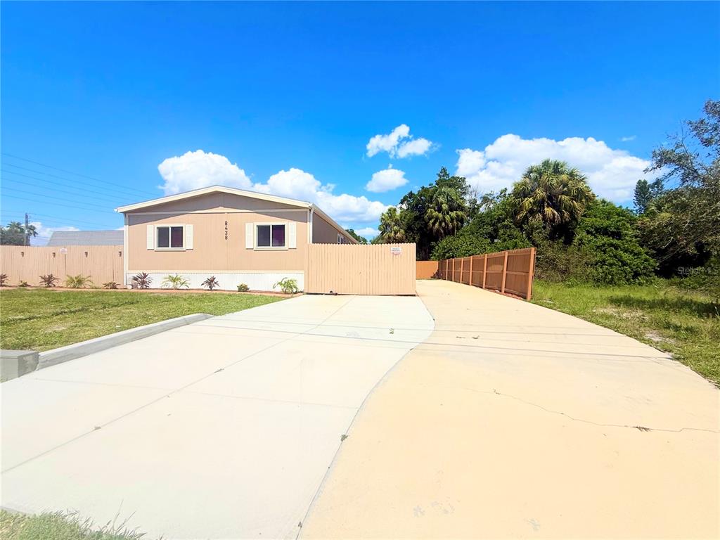 8438 Formel Avenue Port Richey, FL 34668 - Photo 1 of 18 Gallery Image 1