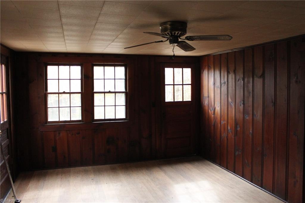 278 Blue Ridge Ave Extension Elkin, NC 28621 - Photo 3 of 22 Gallery Image 3