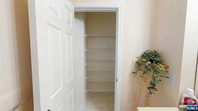 $599,000 | 136 Mountainside Drive, Pompton Lakes, NJ 07442