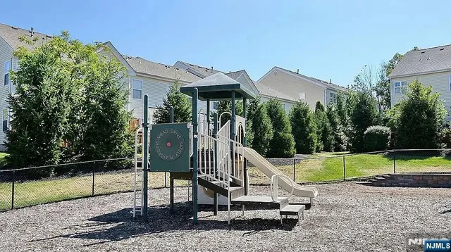 $599,000 | 136 Mountainside Drive, Pompton Lakes, NJ 07442