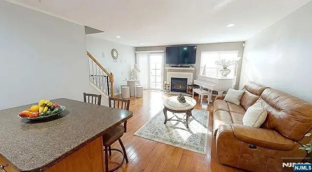 $599,000 | 136 Mountainside Drive, Pompton Lakes, NJ 07442