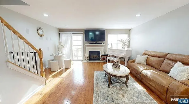 $599,000 | 136 Mountainside Drive, Pompton Lakes, NJ 07442