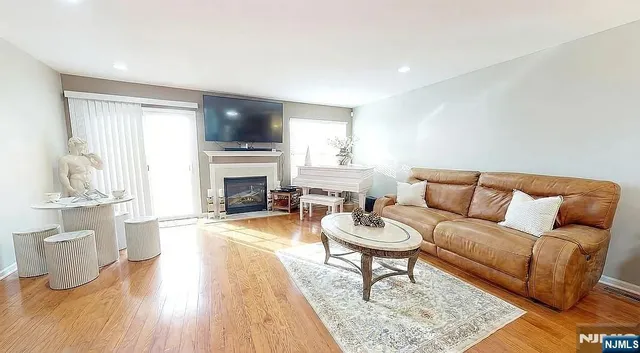 $599,000 | 136 Mountainside Drive, Pompton Lakes, NJ 07442